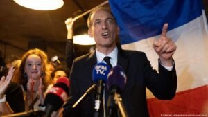 How France’s Socialists are struggling with students and young voters