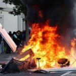 France school protests: Hundreds of schools closed and 40 headteachers hurt