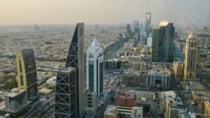 US orders diplomats to depart Saudi Arabia amid Houthi strikes