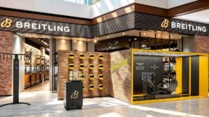 Breitling and Aston Martin Aramco Formula One bring F1 thrills to Singapore with Raffles City pop-up