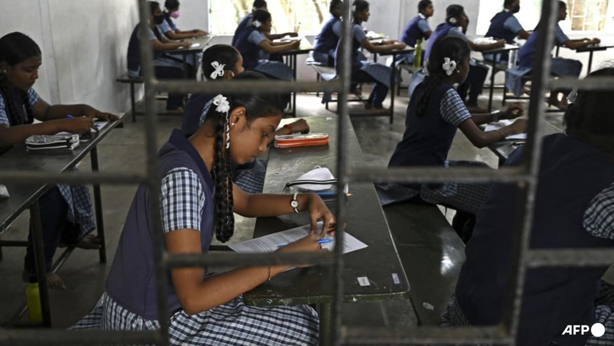 India removes exam chief over marking fiasco