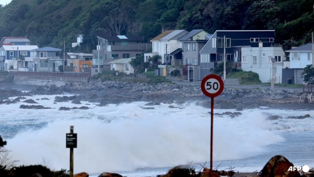 Hundreds evacuated as waves batter New Zealand capital