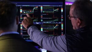 Treasury yields rise as traders weigh inflationary pressures, fresh Iran tensions