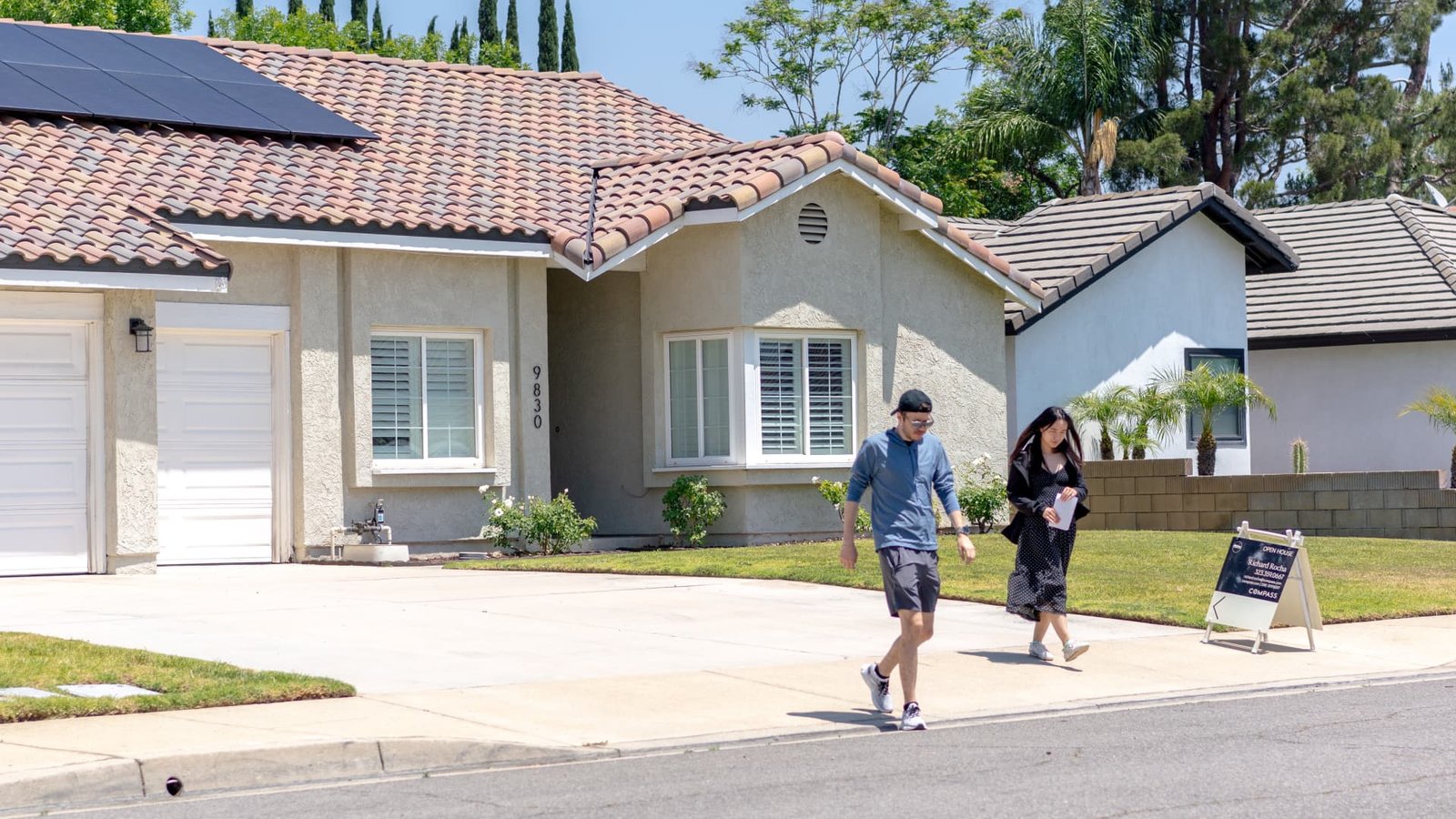 Mortgage rates are easing slightly, but homebuyers are retreating