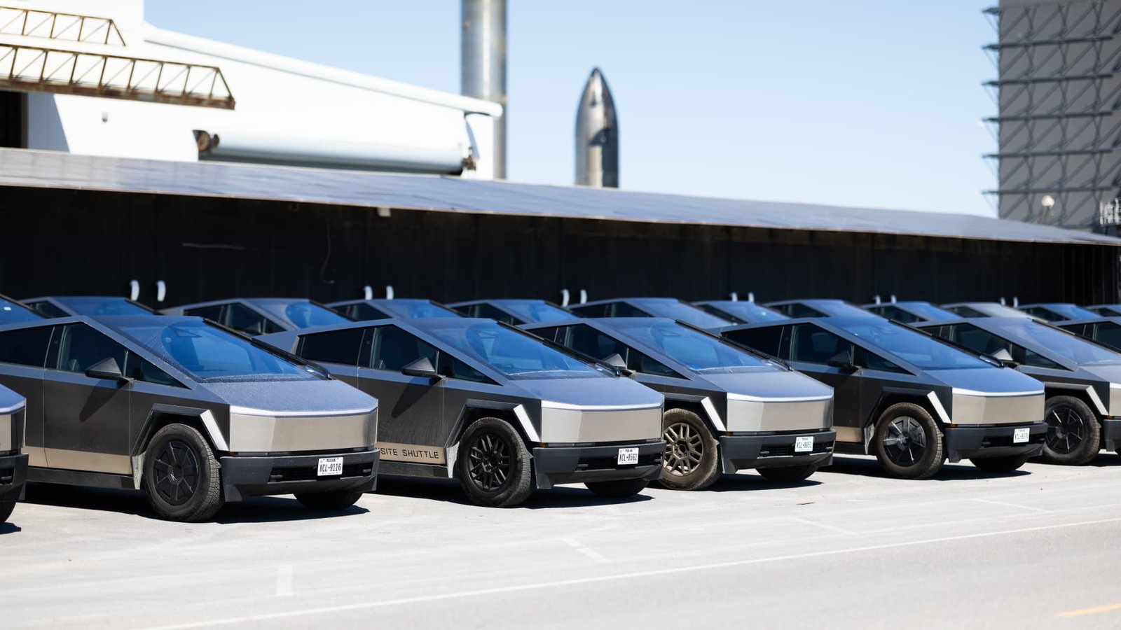 SpaceX is worth less than half of its $1.75 trillion IPO target, Morningstar says