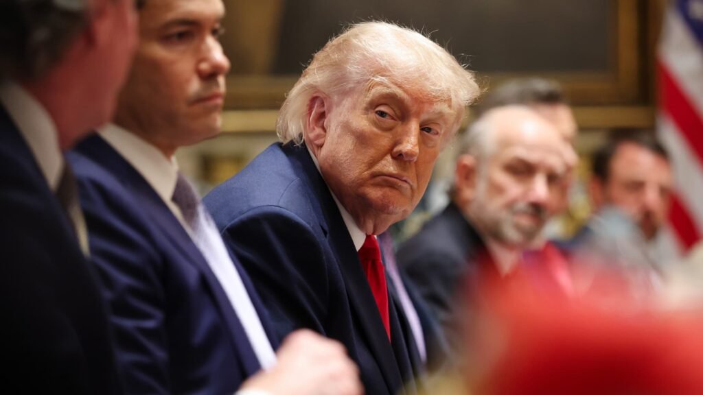 The Dow’s win streak, Macy’s earnings, Trump signs AI order and more in Morning Squawk