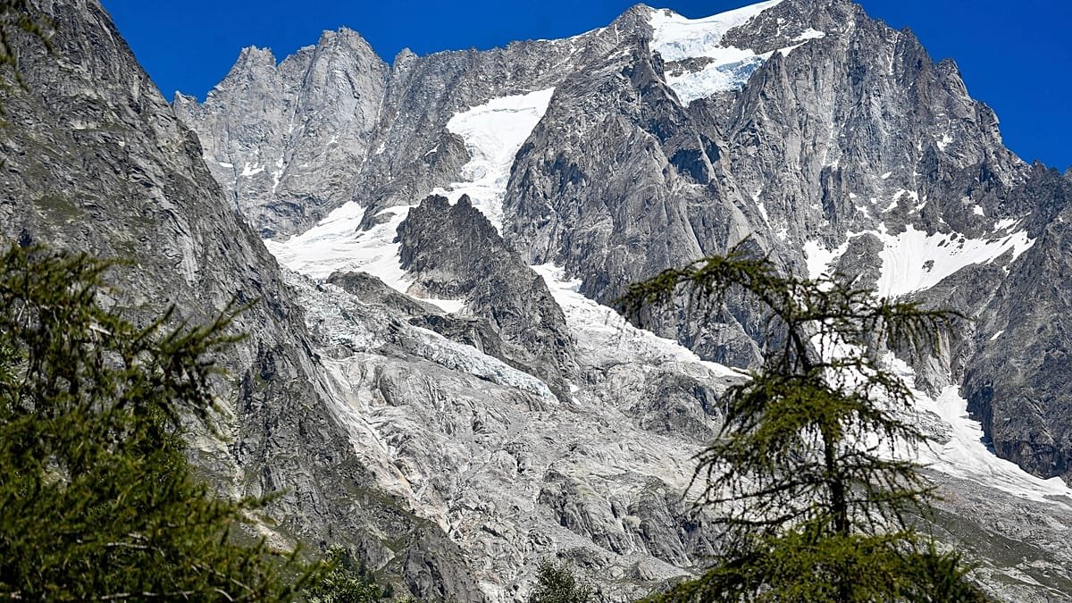 Mont Blanc glacier melts faster as second heatwave hits France