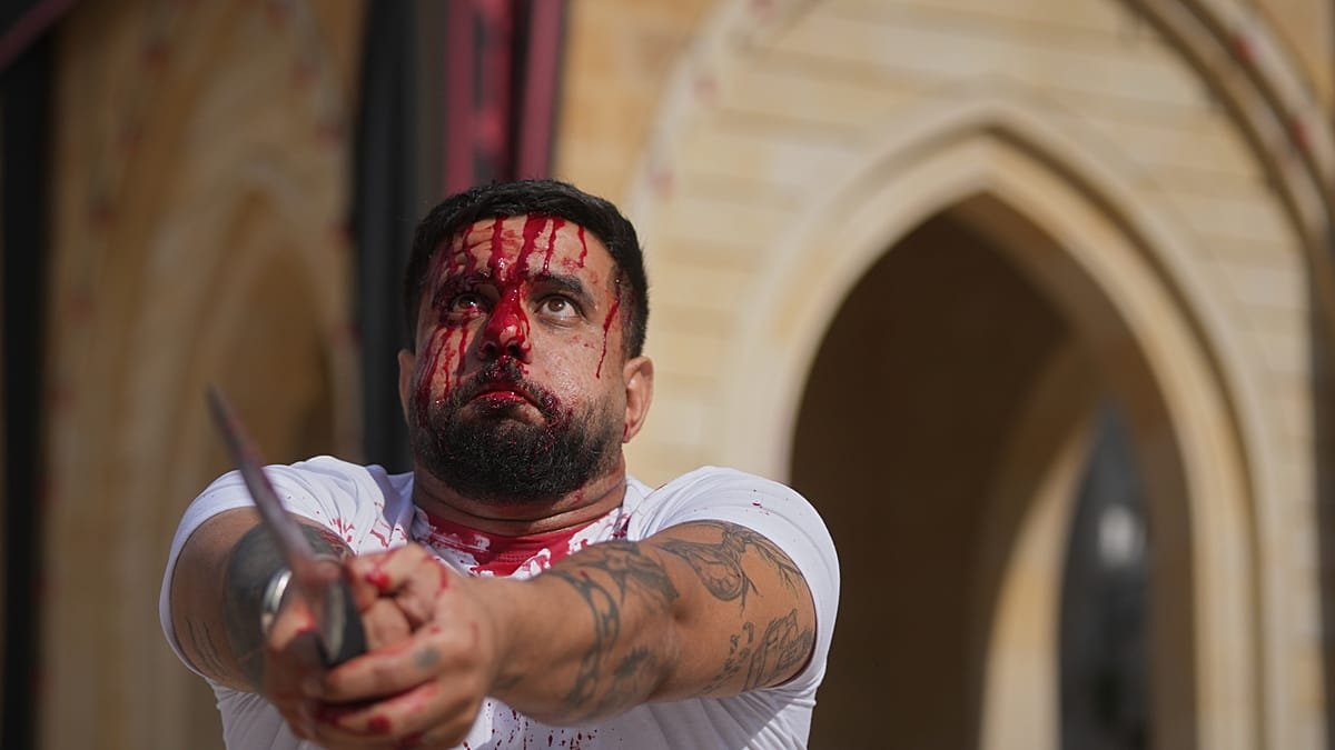 Video. Lebanon: thousands mark Ashoura in Nabatieh amid rubble left by Israeli strikes