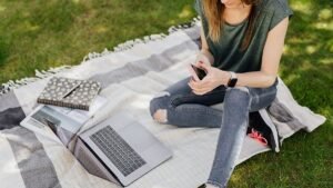 Do not put your phone in the fridge: 5 ways to keep your tech cool