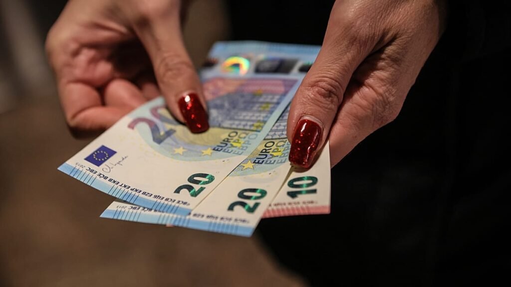 France or Germany: Where do workers take home more pay?