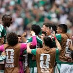 Mexico beats South Africa in dramatic World Cup opening match
