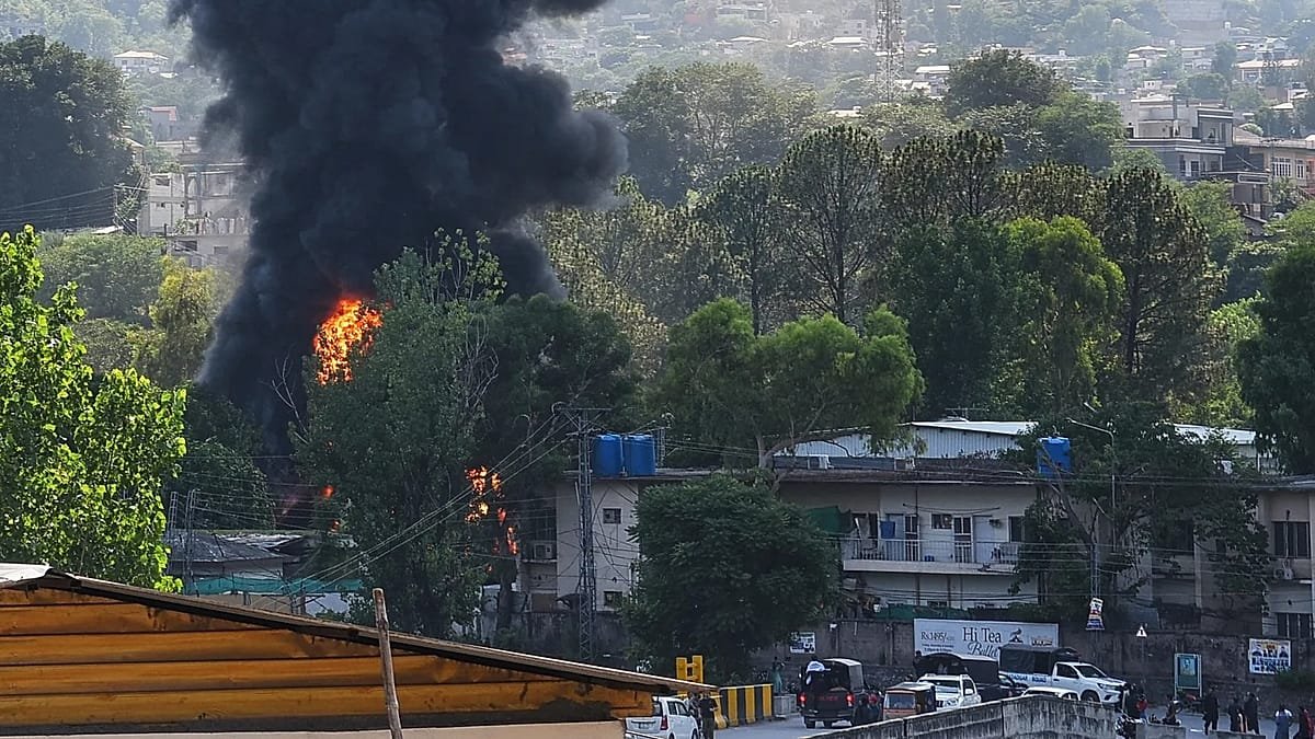 Pakistan army helicopter crashes in Kashmir, killing all on board