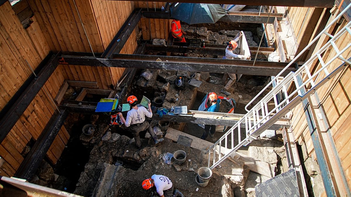 Major dig at Notre-Dame unearths treasures from Roman Paris