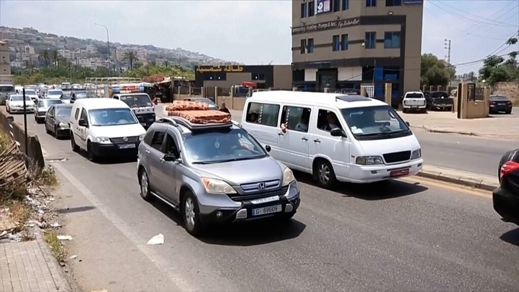 Video. Israeli warnings trigger mass exodus from Lebanon’s historic Tyre