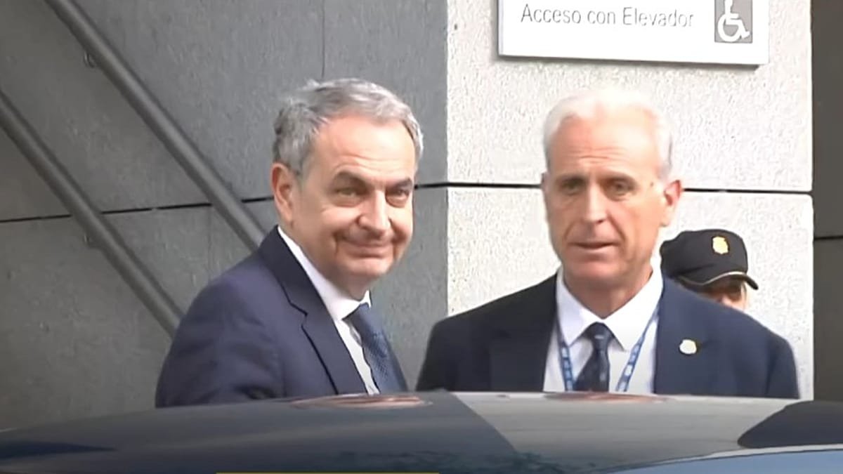 Zapatero appears before the National Court