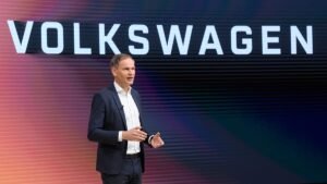 Crisis deepens: VW reportedly planning to cut up to 100,000 jobs