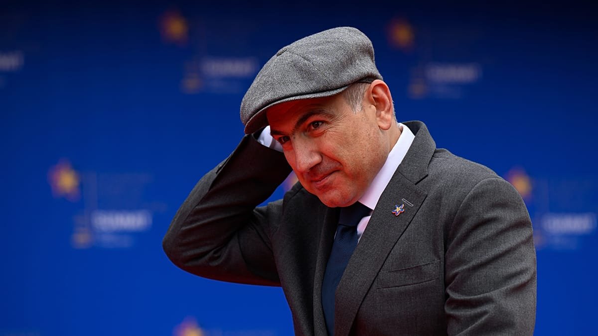 Pashinyan moves to defuse Russia tensions ahead of crucial vote