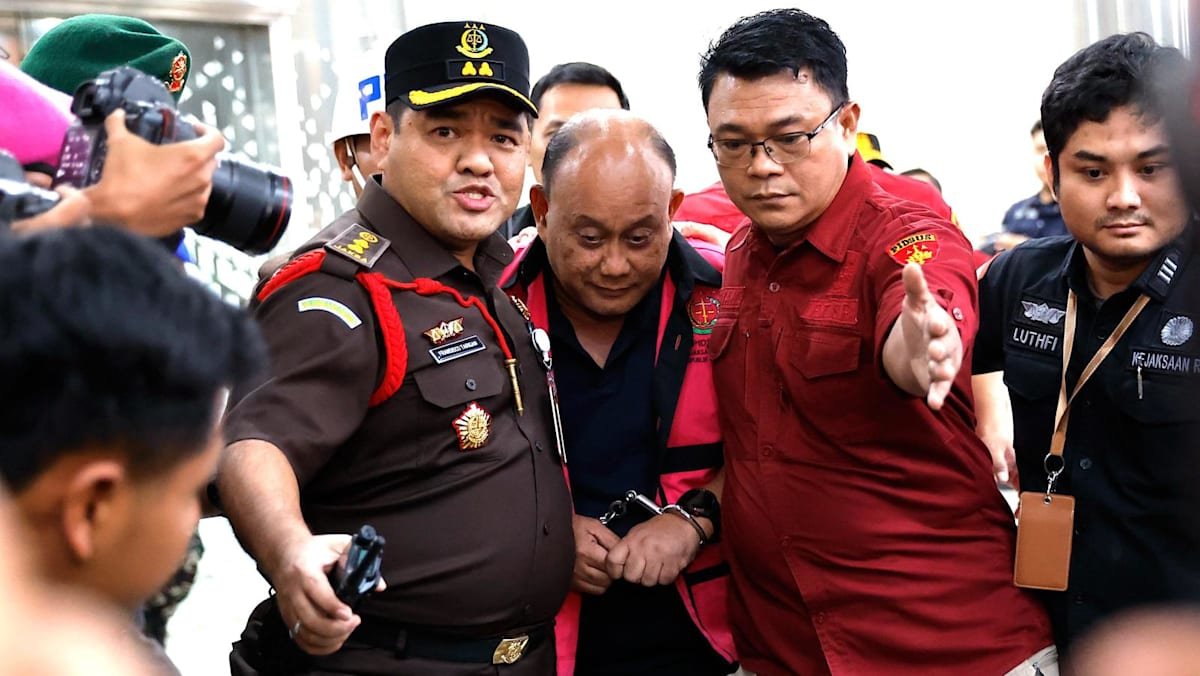 Indonesia arrests former head of President Prabowo’s flagship free meal scheme
