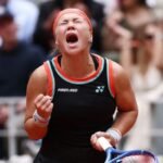Shnaider takes lessons from Sabalenka’s Paris struggles to reach semis