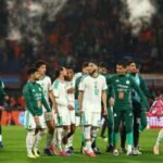 Algeria score late to upset Dutch with surprise away win