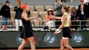Shnaider gives Andreeva early read on Chwalinska challenge