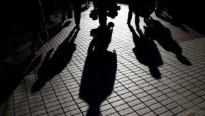 Japan’s real wages extend climb in April, bolster BOJ rate-hike case