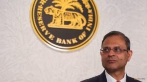 Indian central bank keeps key policy rate on hold, despite falling currency