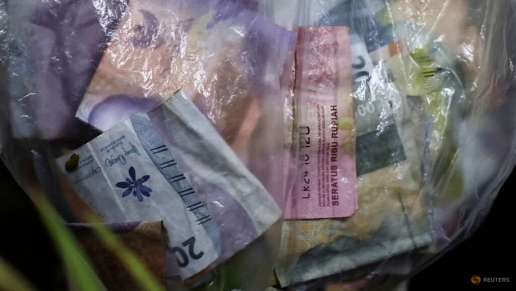 Indonesia central bank, finance minister agree to boost asset yields to aid rupiah