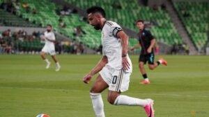 Saudi Arabia beat Puerto Rico 3-0 after weather delay in first win under Donis