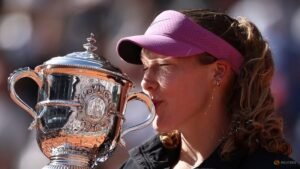 Andreeva comes of age with Roland Garros triumph over surprise package Chwalinska