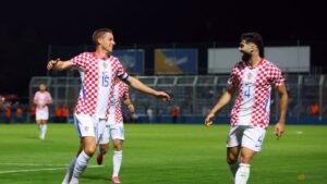 Croatia head to World Cup on high after late 2-1 win over Slovenia