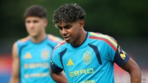 Spain’s Yamal, Williams on course for World Cup opener, says De la Fuente