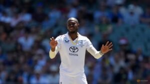 McCullum hopeful of Archer return but says call depends on conditions