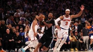 Spurs go into attack mode to top Knicks in Game 3