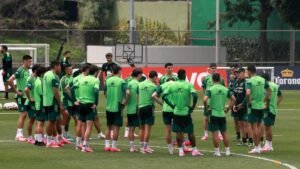 Hosts Mexico face South Africa under pressure to deliver in World Cup opener