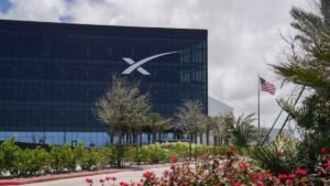 Musk’s SpaceX prices record US$75 billion IPO at US$135 a share
