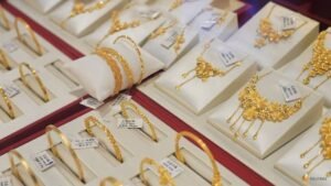 Analysis:Gold’s record rally falters as bulls run into Fed rate expectations, stronger dollar