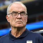 ‘I’m no model’, Bielsa hits out in defence of unorthodox picture pose