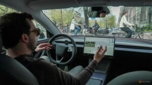 Dutch road authority says 40,000 Teslas in the Netherlands using ‘self-driving’ software