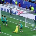 Algeria complain to FIFA about refereeing in loss to Argentina