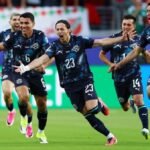 Ten-man Paraguay eliminate Türkiye from World Cup with never-say-die 1-0 win