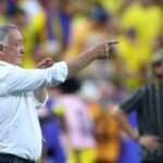 Curacao can trouble any rival after Ecuador draw, Advocaat says