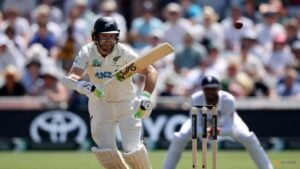 New Zealand openers make hay while the sun shines against England