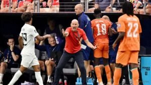 Solbakken endures sideline stress as Haaland steers Norway into World Cup last 16