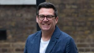 UK: Manchester Mayor Andy Burnham wins parliament seat