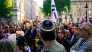 Israel’s operations divide London’s Jewish community