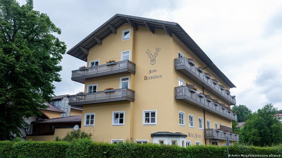 German hotel apologizes for ‘no Jews allowed’ message