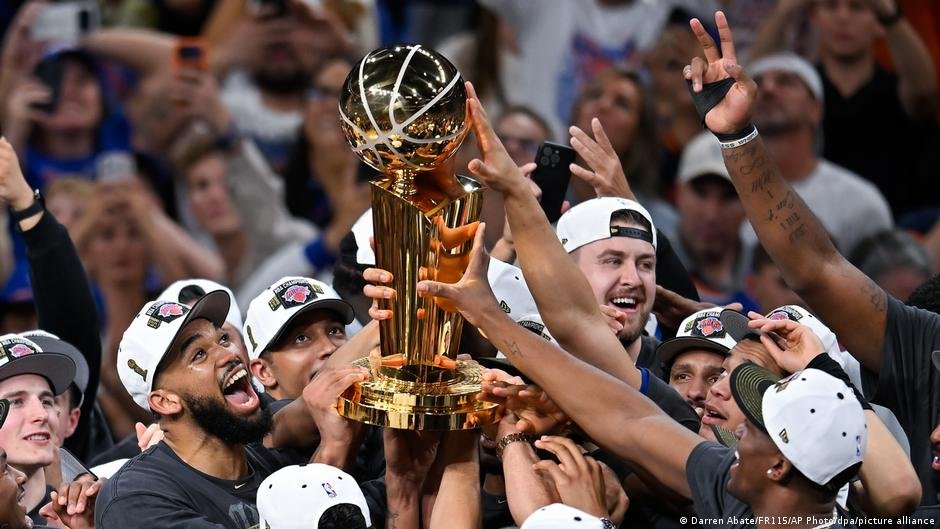 New York Knicks win first NBA championship in 53 years