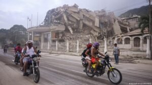 Strong quakes hit Venezuela
