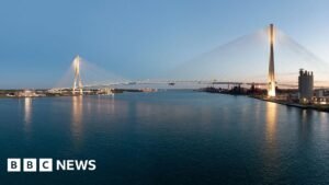 Opening of long awaited US-Canada bridge delayed again